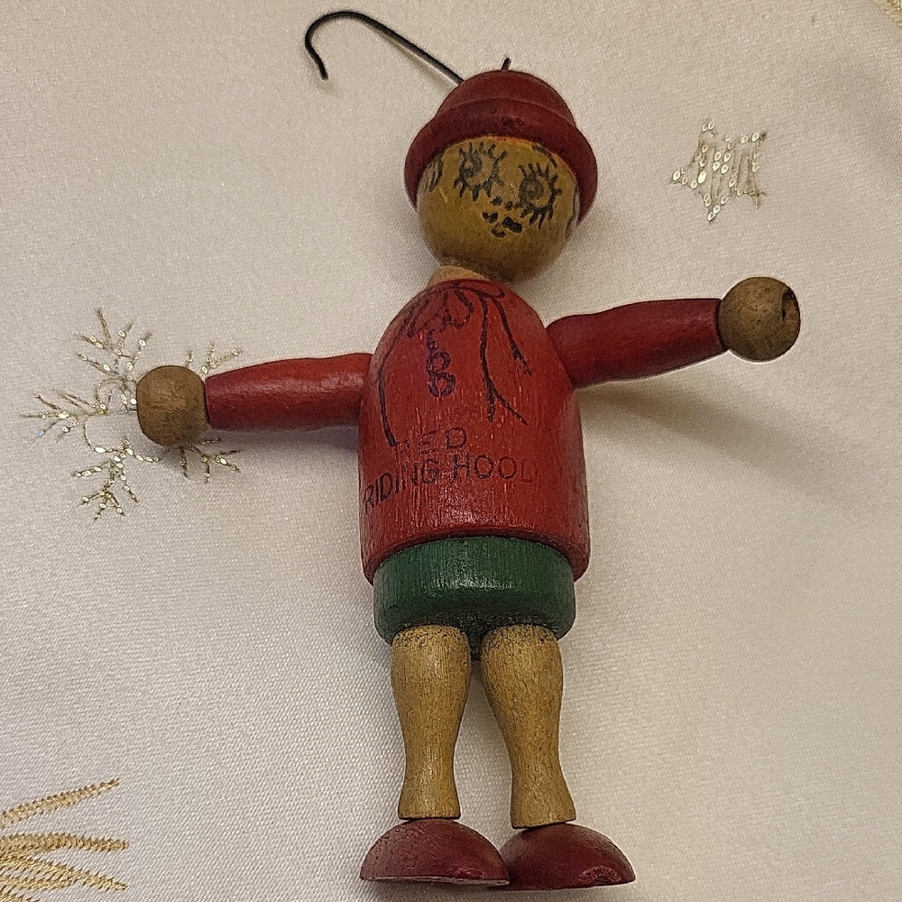 RARE - Jaymar Wooden  Bead Toy "Little Red Riding Hood"